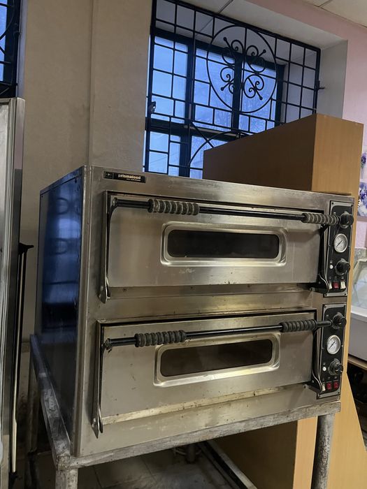 Піч подова Prismafood solutions 66 виробник Італія, з камʼяним подом