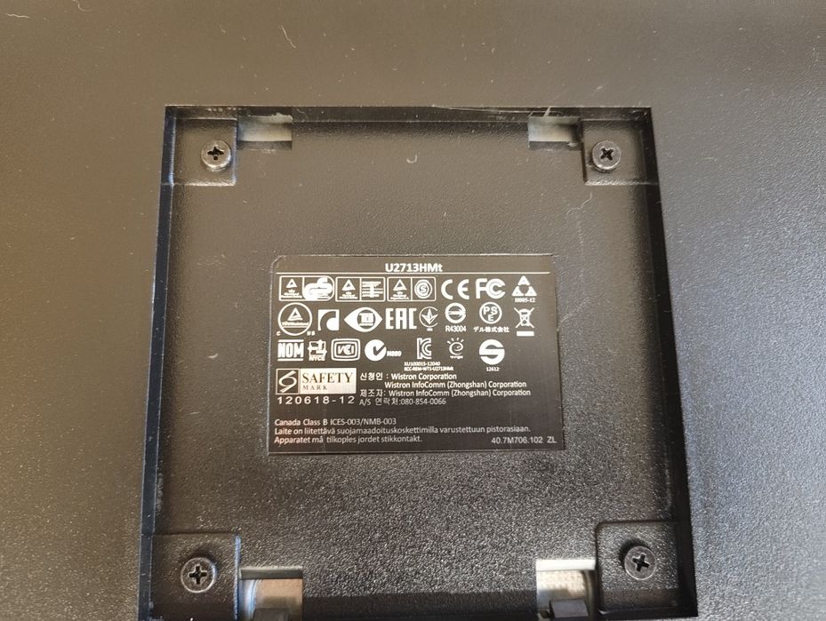 Монітор 27 дюймів  Dell Ultrasharp U2713HMt