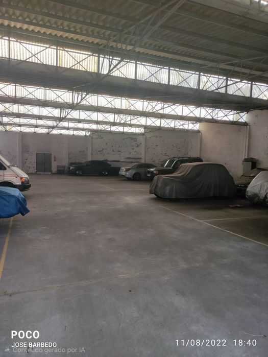 Vende-se Lugar duplo de garagem