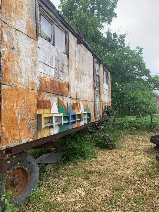 Павільйон, вагончик, кунг, прицеп для бджіл
