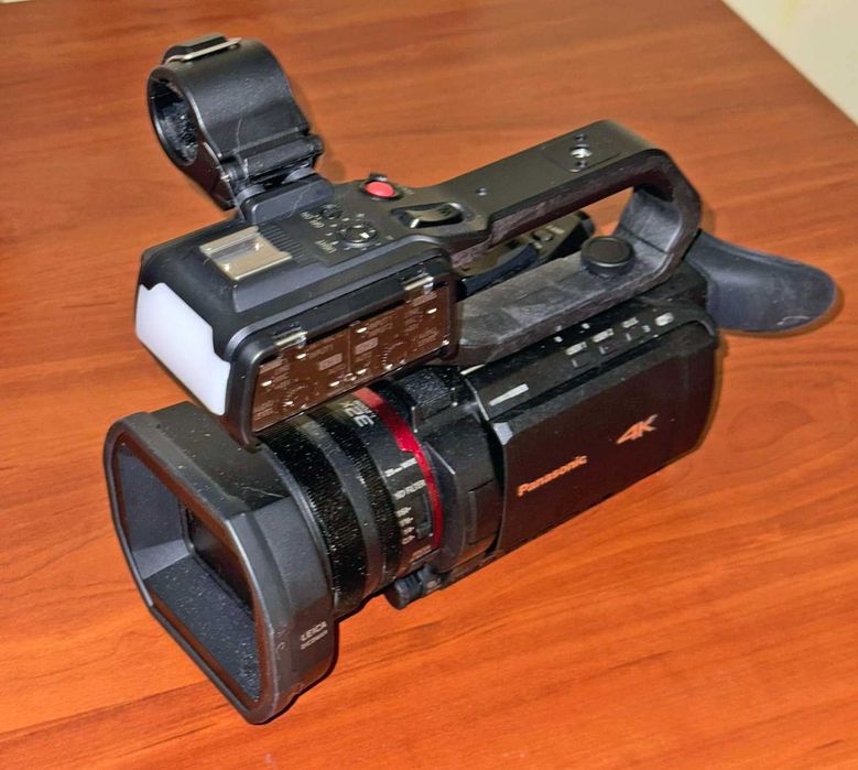 Kamera profesjonalna Panasonic HC-X2000 + dwa akumulatory i ładowarka