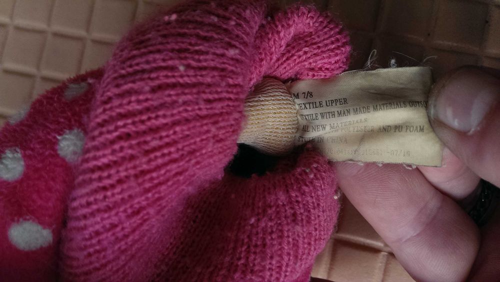 Плюшевые тапочки Hello Kitty размер 7-8 в хорошем состоянии