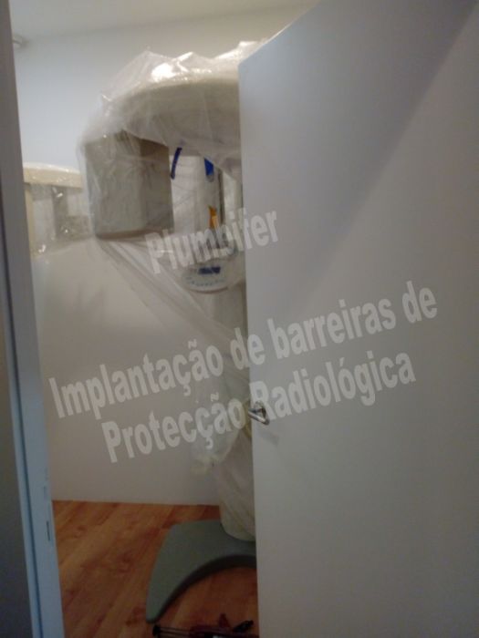 Porta com isolamento para Imagiologia com Visor Plumbífero