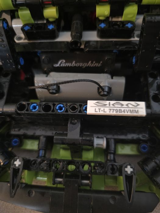 Lego 42115 Lamborghini Sien