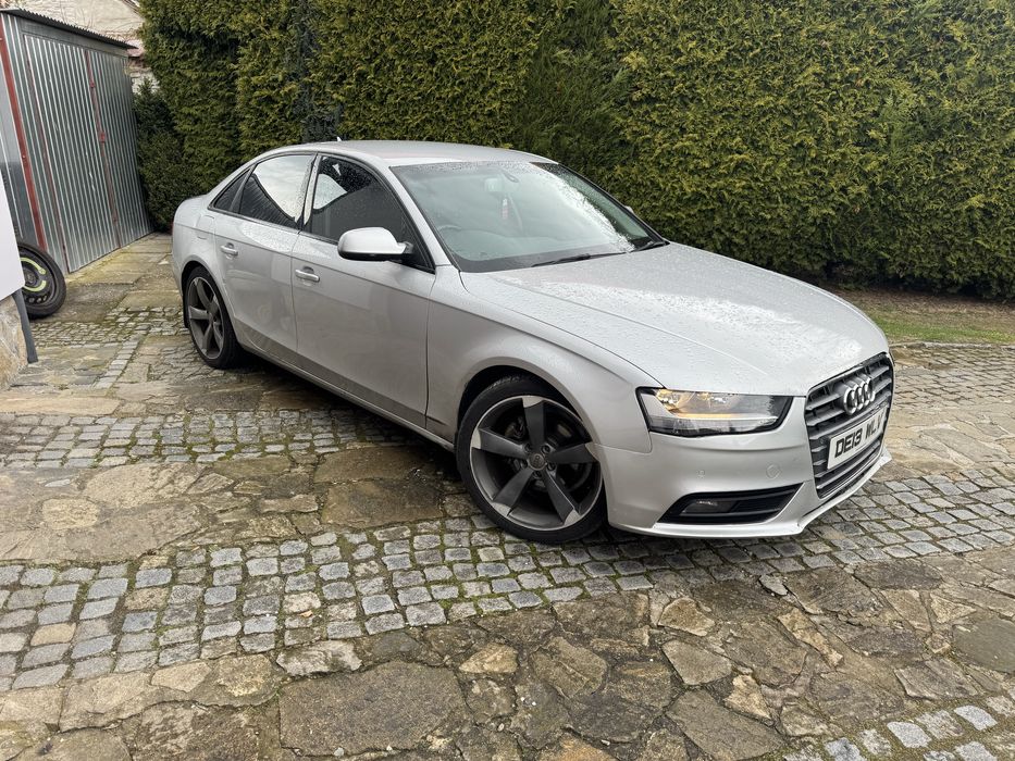 Audi a4b8  2013 lift 2.0tdi CJCB  kod lakieru LX7W anglik
