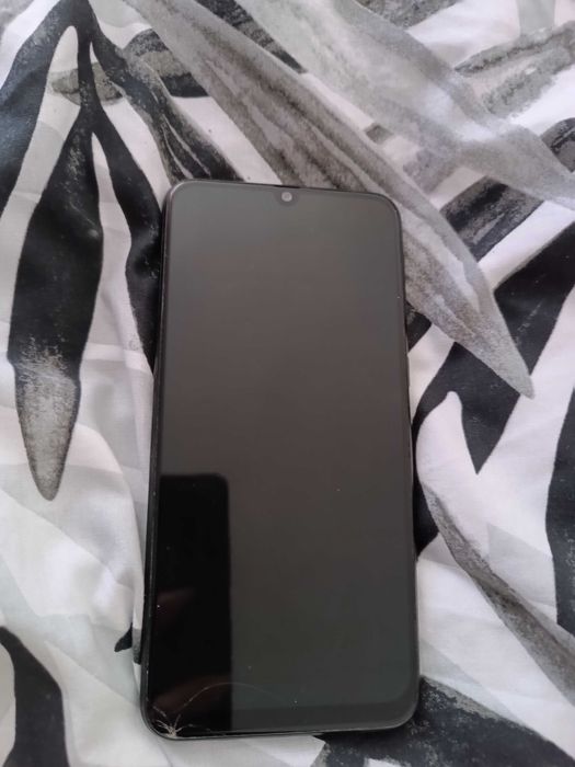 Komórka Samsung m21