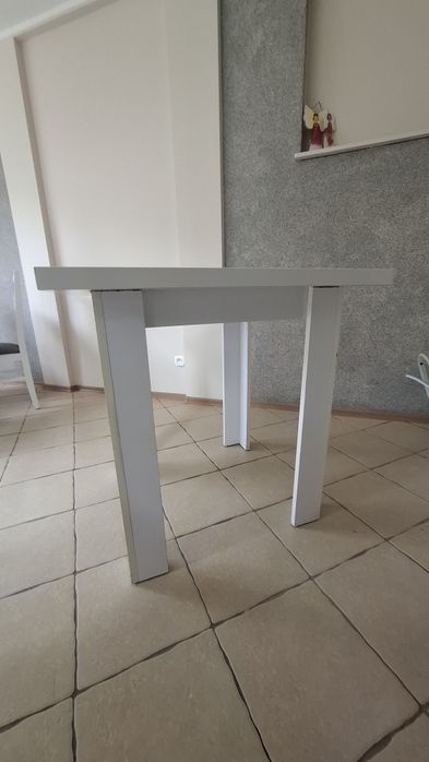 Sprzedam białe stoły