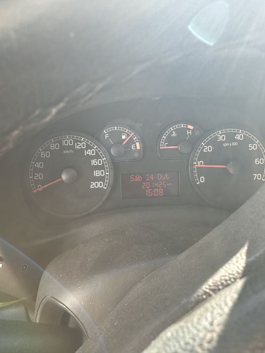 Fiat Doblò 1.3 Multijet 2007, 5 lugares, com estrutura de cama amovível - van — photo 4