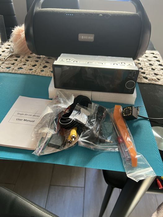 Vendo auto-rádio novo