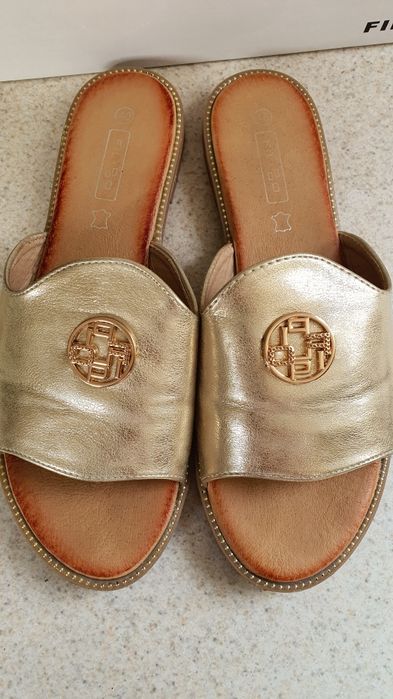 Złote klapki 40, Filippo, skóra