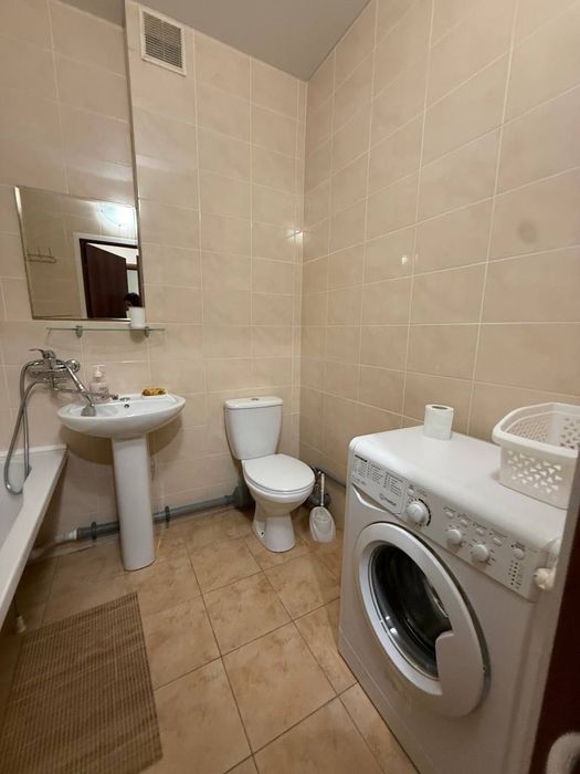 Продам 1к квартиру з ремонтом меблями АГВ 7небо