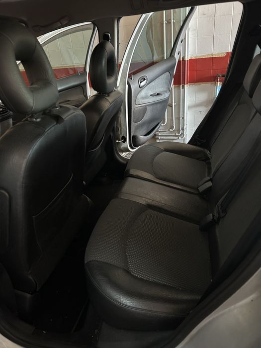 Peugeot 206 SW 1.6hdi foto 5
