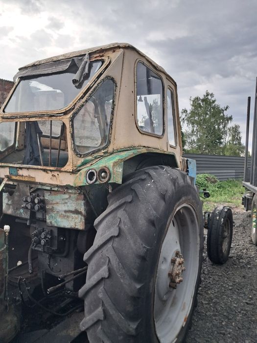 Трактор ЮМЗ 6  на запчастини