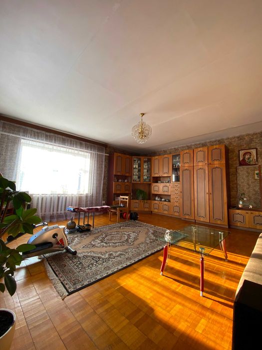 Просторий приватний будинок біля озера Земснаряд! DI