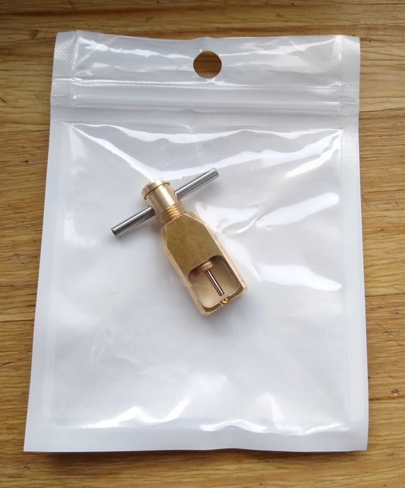 Ściągacz do zębatek silników RC. Ściągacz modelarski.