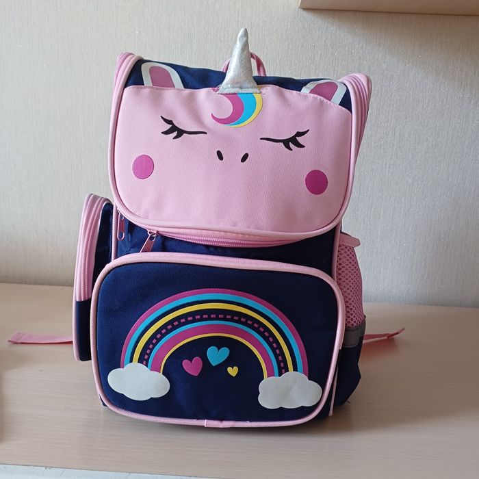 Продам шкільний рюкзак новий