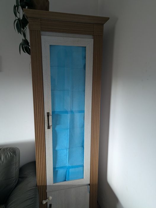 Komoda, witryna, pufa + stolik kawowy