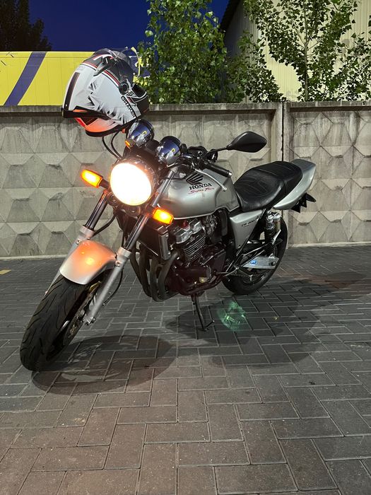 Honda cb 400 sf version s. 53 к.с