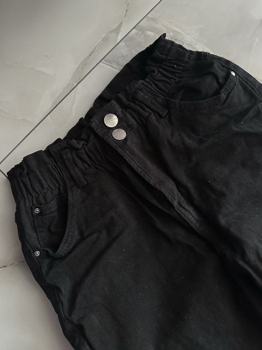 Sprzedam damskie spodnie jeansowe czarne marki Bershka ( rozmiar XS )