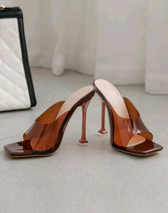 Sandália transparente última unidade