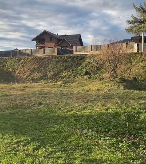 Автономний Котедж у Карпатах | Вид на річку