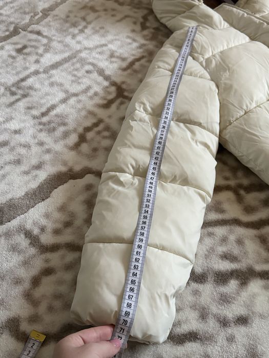 Продам нову бежеву куртку Pink