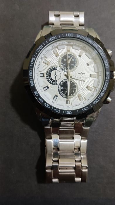 Relogio geneva design