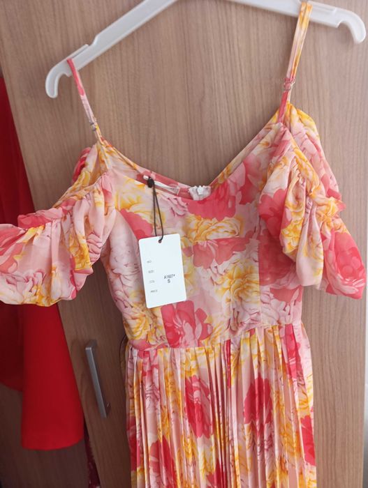 Vendo vestido colorido Novo