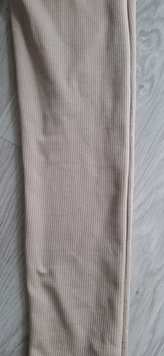 Leginsy damskie elastyczne beż