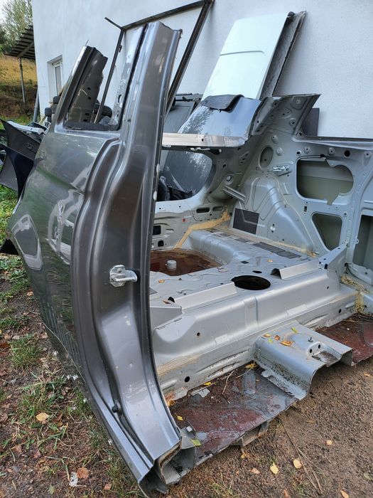 Błotnik Prawy Tył Fiat Abarth 500 595 Turismo Cabrio Lakier 695