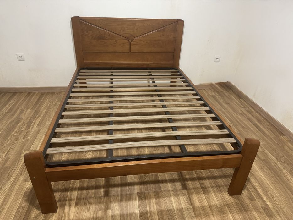 Cama de casal Madeira cerejeira