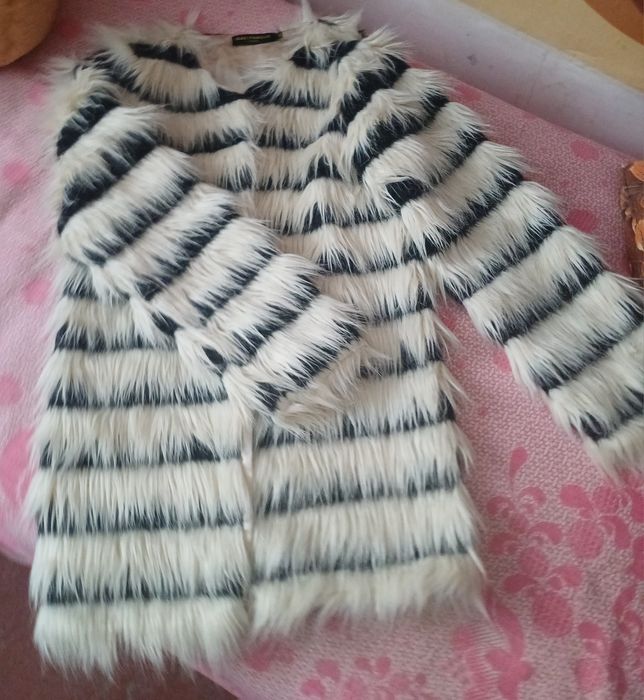 Класна цікава  шубка