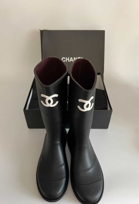 Резинові чоботи від Chanel