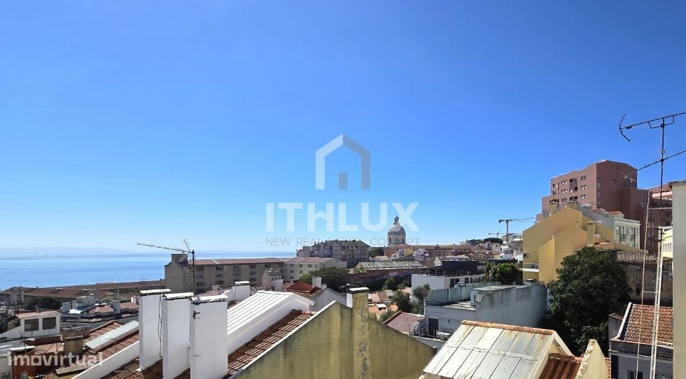 Apartamento T2 com 2 WC -Remodelado com vista rio na Graça
