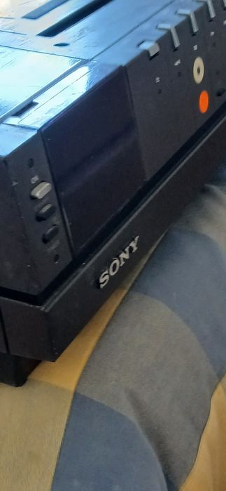 Betamax Sony usado e Amplificador + tuner novos com comando s