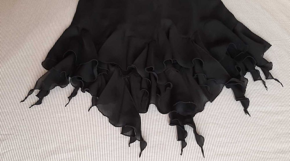 Vestido assimétrico preto