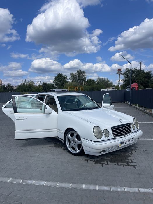 Продам Mercedes w210 e320