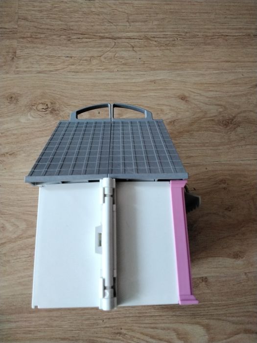 Skladany sklep z odzieżą dla dzieci