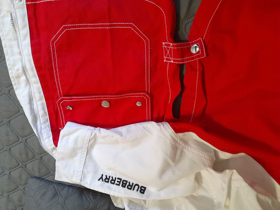 Оригинл Burberry ветровка на девочку хлопок как новая 6 лет( 110 см)
