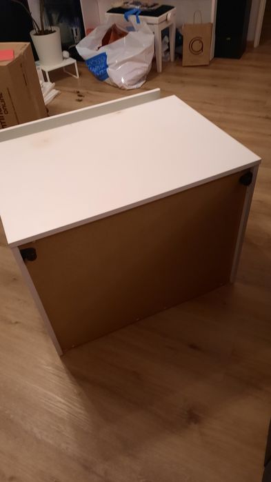 Cómoda IKEA cinza/branco