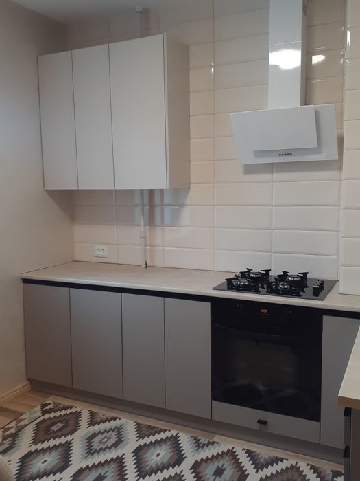 Продам 2-кімнатну квартиру на 3- му мікрорайоні м.Лозова