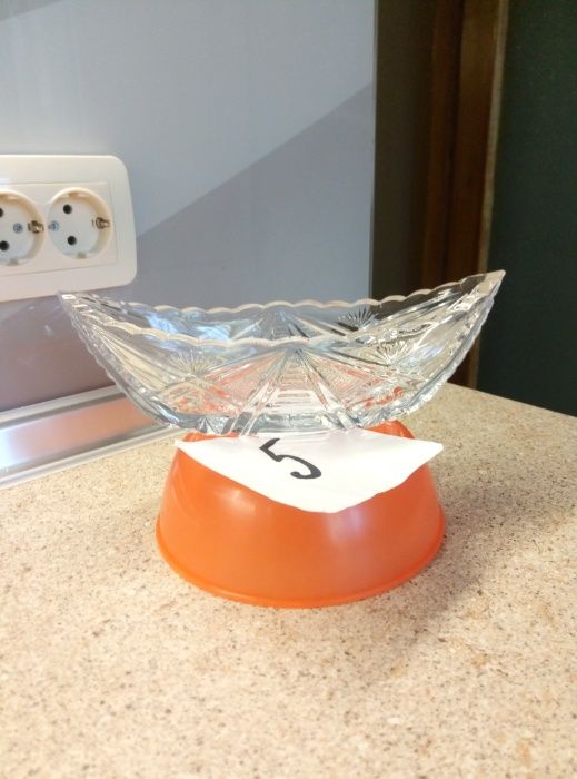 Хрустальные конфетницы - лодочки.