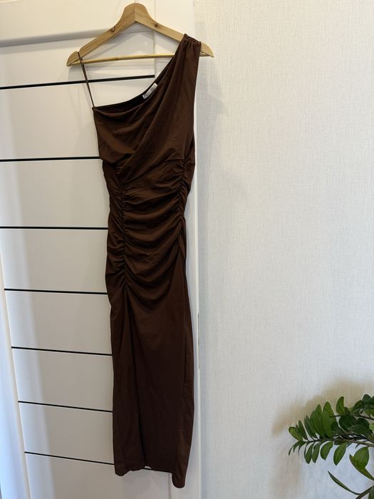 Жіноча облягаюча сукня Zara