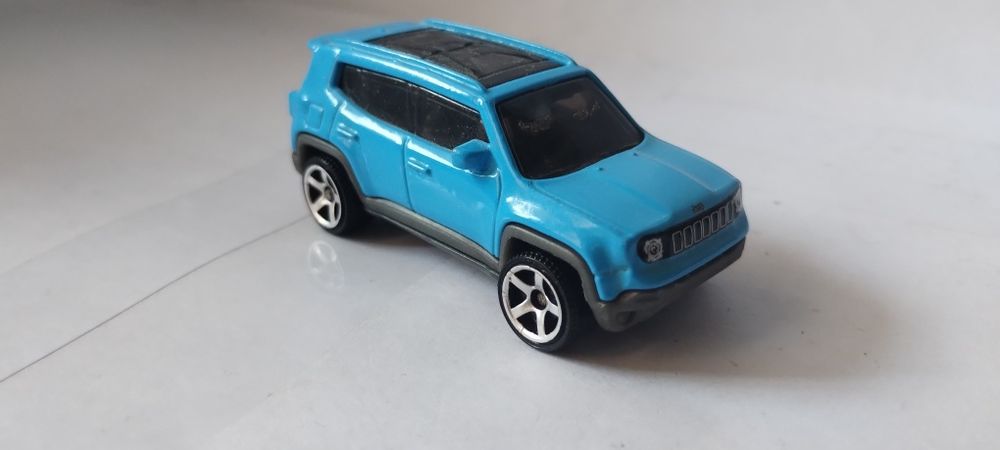 Matchbox Jeep Renegade — Оригінал (Блакитний кросовер)