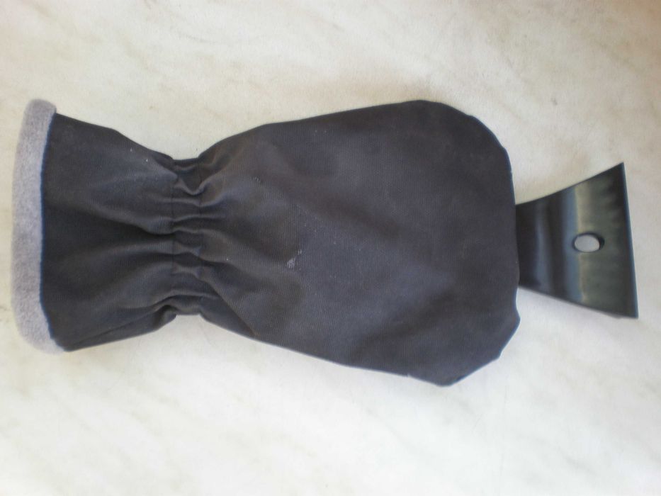 Автомобільний скребок для льоду з рукавичкою