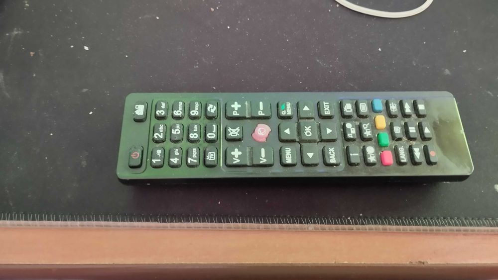 TV   HYUNDI HL32211 smart PILOT