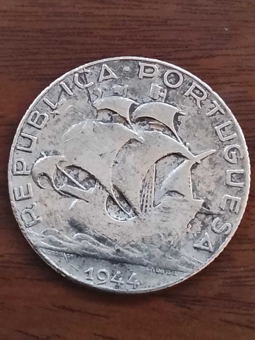 Moeda de 2,5 escudos de 1944, em prata