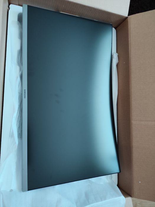 Monitor Samsung CR50 27cali
