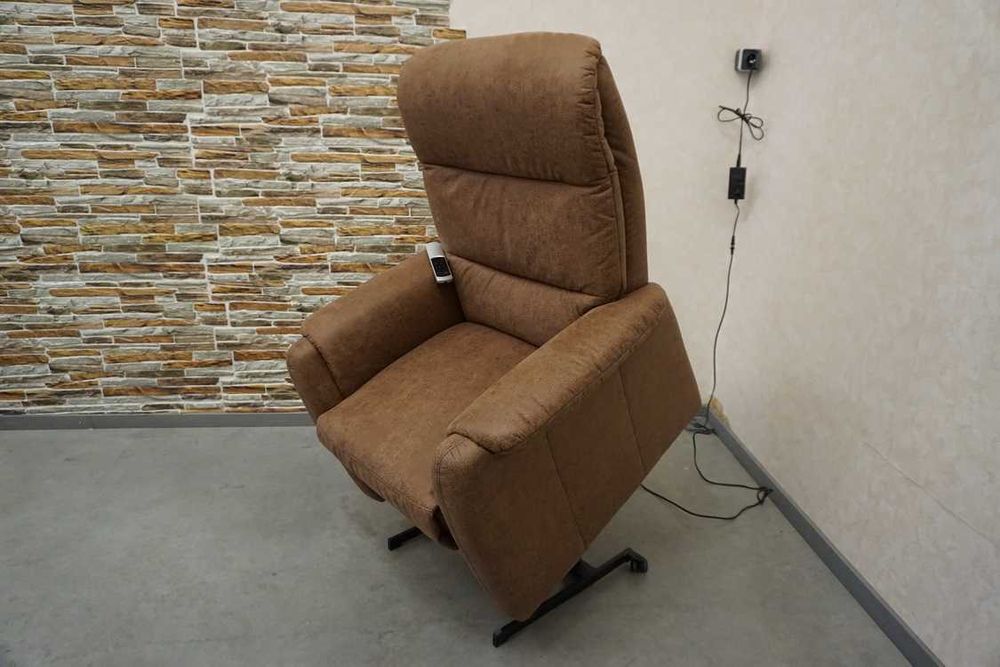 Fotel Elektryczny Geriatryczny pilot pomoc wstawania Senior (w-948)