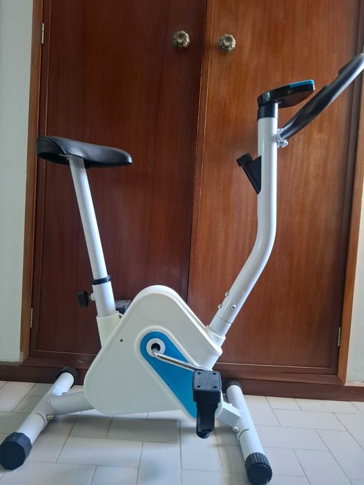 Stationary Bicycle493720624809256962